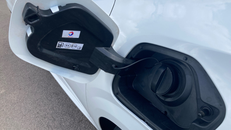 Peugeot 208 1.2 PureTech 100 Allure 5dr Petrol Hatchback